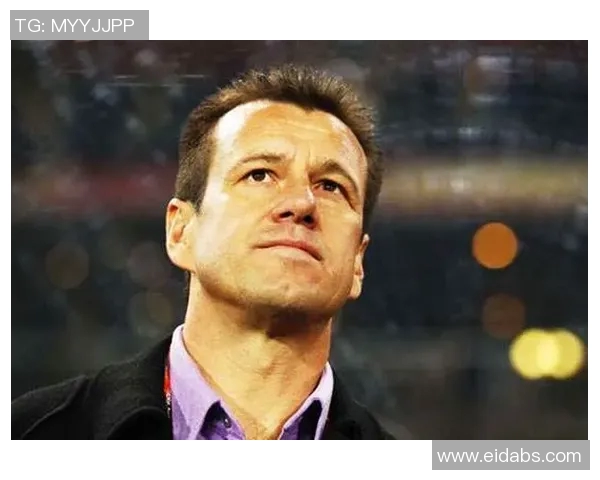 巴西足球传奇邓加的辉煌生涯与对足球的深刻影响